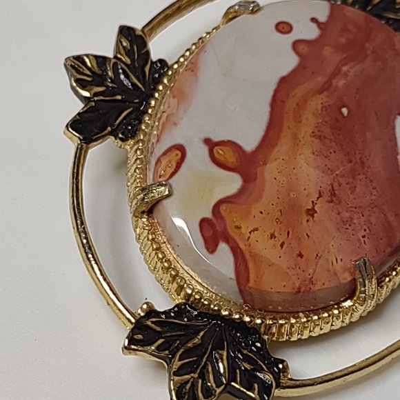 Vintage Oval Shaped Metal And Stone Brooch With Leaves - Picture 8 of 16
